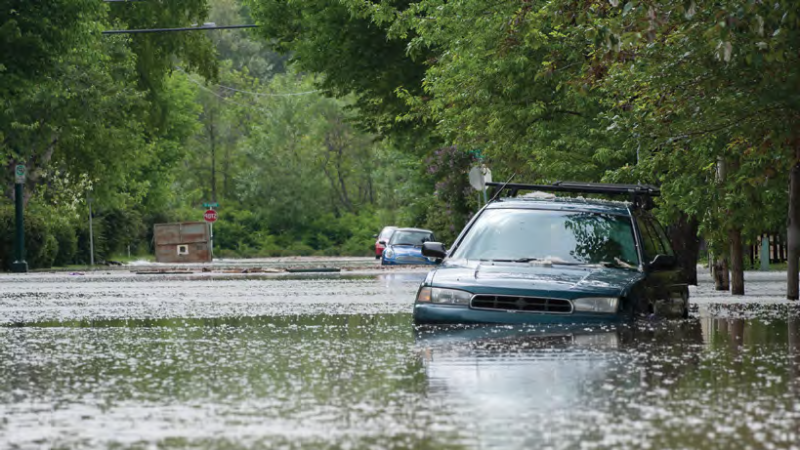 Climate Change and the Preparedness of Canadian Provinces and Territories to Limit Flood Risk