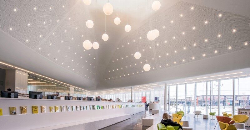 The relationship between public library boards and municipalities