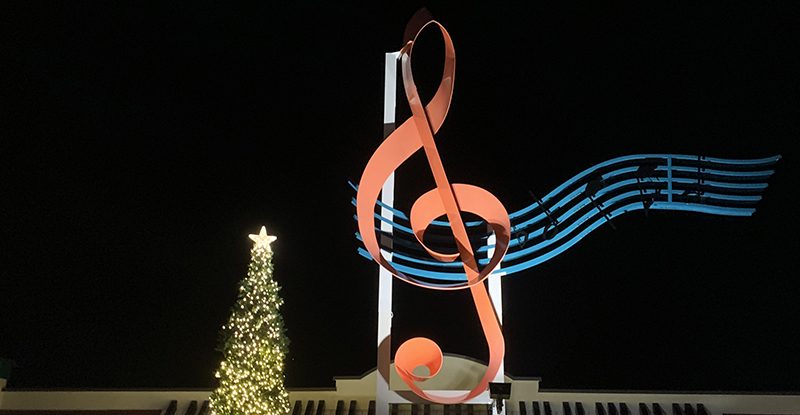 Salmon Arm’s giant treble clef wins